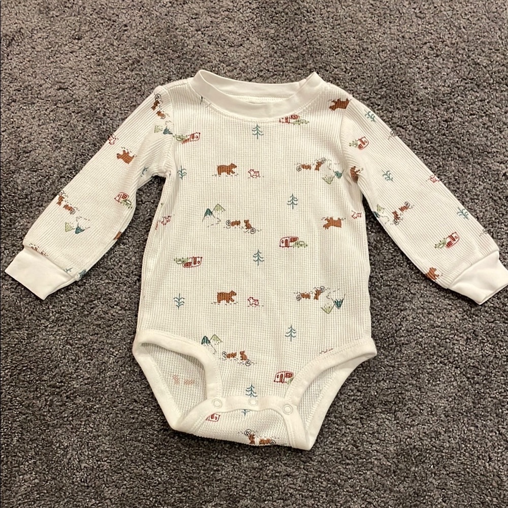 Carters 3 Piece baby boy set - Red Vest, Patterned Onesie, and Dark Jeans - Picture 6 of 12